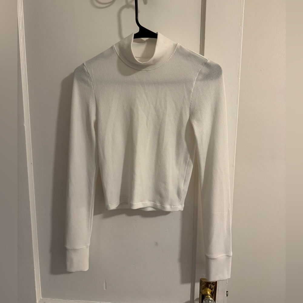 American Eagle Outfitters White Ribbed Mockneck Long Sleeve Top